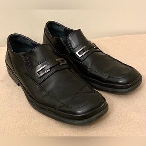 Calvin Klein Men’s Vallen Black Leather Smooth Slip On Dress Shoes Size 10M